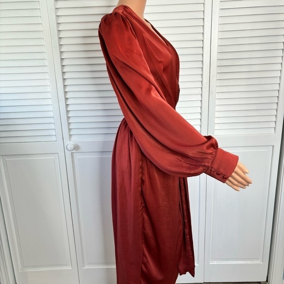 New CITY CHIC Opulent Toffee Elbow Sleeve Dress Size 14 - Picture 5 of 11